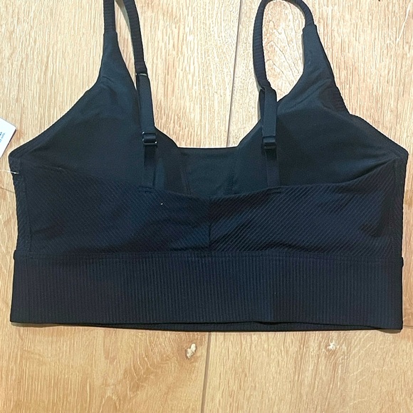 NWT ON Powersoft Black Sports Bra - Picture 2 of 3